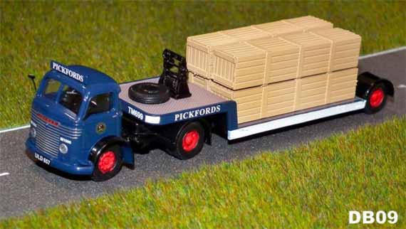 Pickfords Commer QX low loader